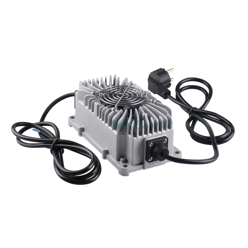 Customized IP67 Waterproof Battery Charger 12V 15A Automatic Lead Acid Lifepo4 Lithium Ion Lipo Battery Charger for 12V Battery