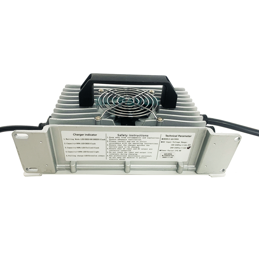 Custom Professional 48V Solar Battery Charger 48V 25A Outdoor IP65 Dustproof Waterproof Automatic Smart Power Battery Charger